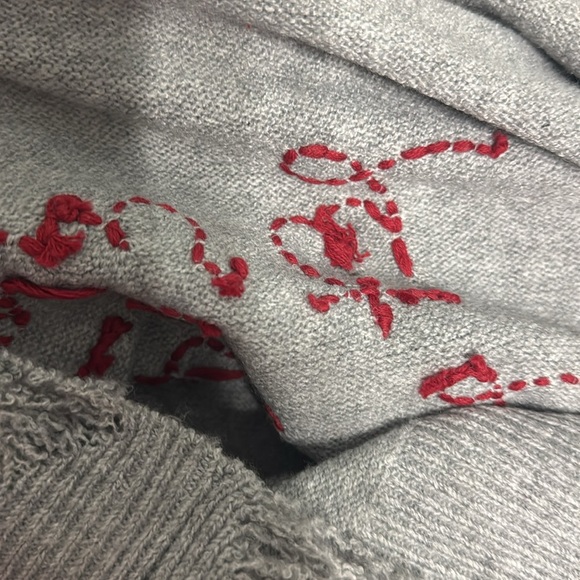Wildfox Gray Sweater NWT embroider Roasty & Toasty light intentional distress M - Picture 13 of 15